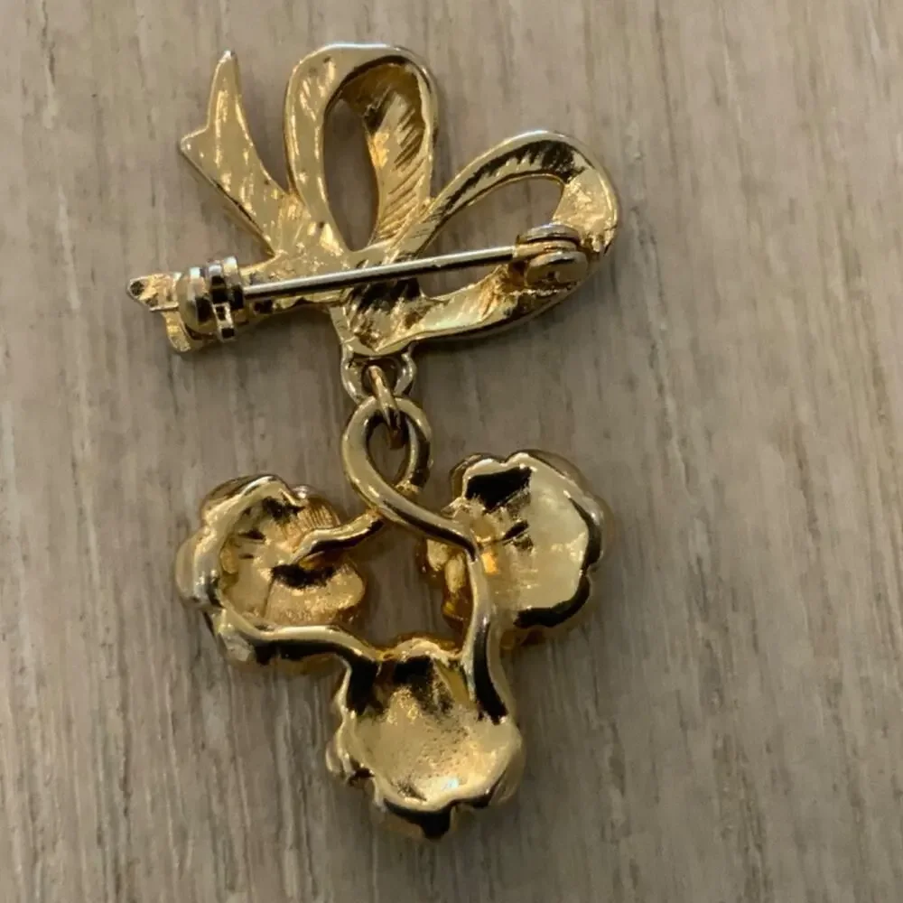Vintage Brooch